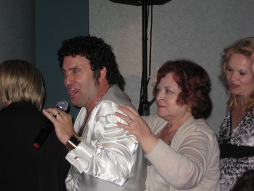 ./Gallery/LegendsLive10-15-11/IMG_1102.JPG