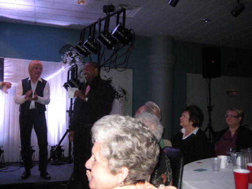 ./Gallery/LegendsLive10-15-11/IMG_1110.JPG