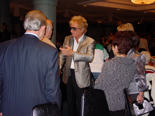 ./Gallery/LegendsLive11-06-10/DSC05688.JPG