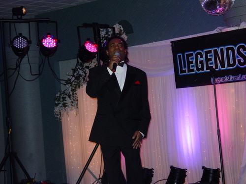 ./Gallery/LegendsLive2-12-11/DSC06142.JPG
