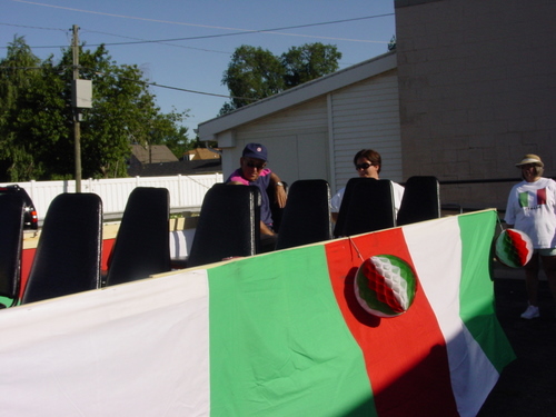 ./Gallery/Parade7-4-10/DSC05168.JPG