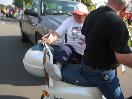 ./Gallery/Parade7-4-12/IMG_0133.JPG