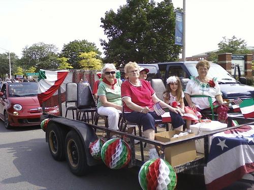 ./Gallery/Parade7-4-13/Photo07041027_2.jpg