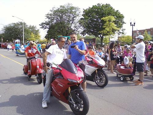 ./Gallery/Parade7-4-13/Photo07041028_3.jpg