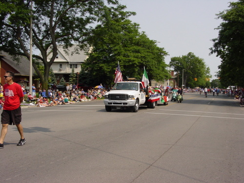 ./Gallery/Parade7-4-15/DSC07954.JPG