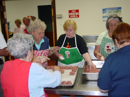 ./Gallery/PastaDinner05-19-10/DSC05076.JPG