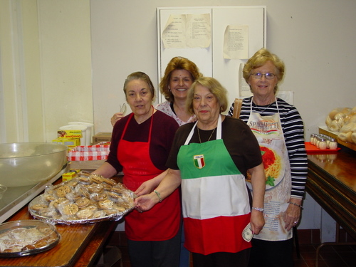 ./Gallery/PastaDinner05-19-10/DSC05094.JPG