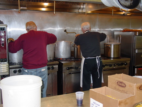 ./Gallery/PastaDinner11-17-10/DSC05785.JPG