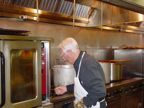 ./Gallery/PastaDinner11-17-10/DSC05791.JPG