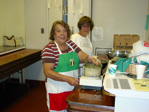 ./Gallery/PastaDinner6-18-08/DSC02916.JPG