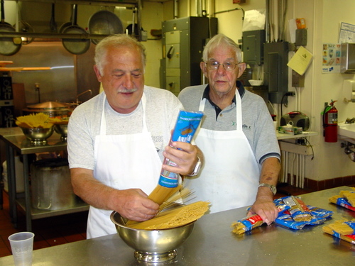 ./Gallery/PastaDinner7-16-08/DSC03009.JPG