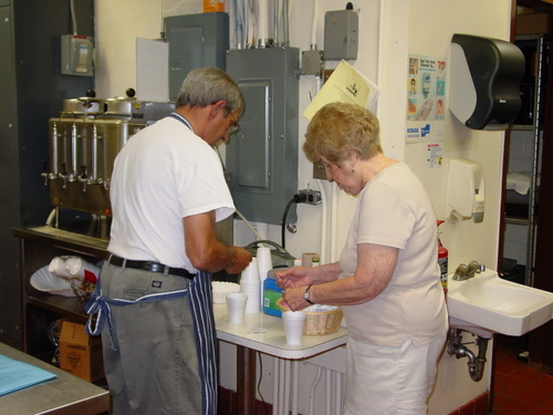 ./Gallery/PastaDinner7-21-10/DSC05178.JPG