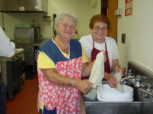 ./Gallery/PastaDinner7-21-10/DSC05197.JPG