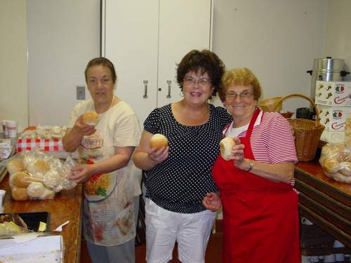 ./Gallery/PastaDinner8-15-12/DSC07147.JPG