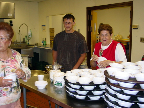 ./Gallery/PastaDinner8-8-08/DSC03220.JPG