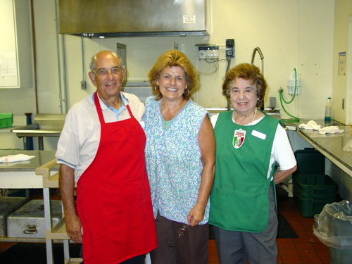 ./Gallery/PastaDinner9-17-08/DSC03277.JPG