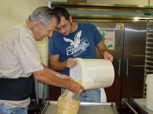 ./Gallery/PastaDinner9-18-13/DSC07771.JPG