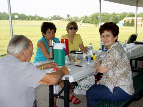 ./Gallery/Picnic7-27-08/DSC03044.JPG