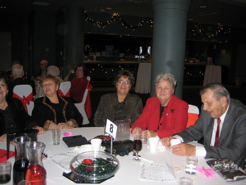 ./Gallery/XmasAdult12-10-11/IMG_1139.JPG