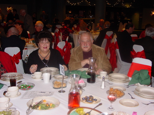 ./Gallery/XmasAdult12-11-10/DSC05865.JPG