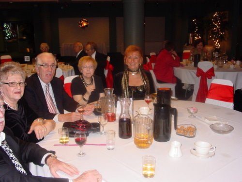 ./Gallery/XmasAdult12-11-10/DSC05906.JPG