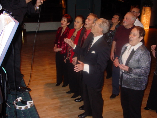 ./Gallery/XmasAdult12-11-10/DSC05925.JPG