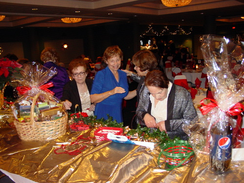 ./Gallery/XmasAdult12-12-09/DSC04876.JPG