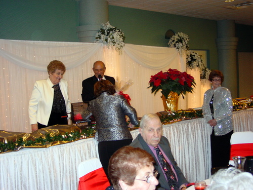 ./Gallery/XmasAdult12-12-09/DSC04890.JPG