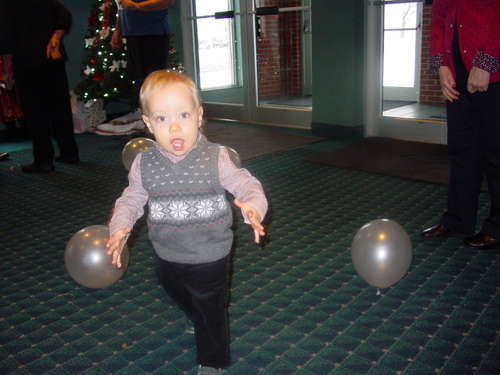 ./Gallery/XmasChildren12-12-10/DSC05939.JPG