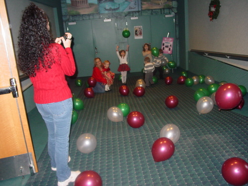 ./Gallery/XmasChildren12-12-10/DSC05940.JPG