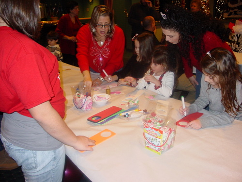 ./Gallery/XmasChildren12-12-10/DSC05946.JPG