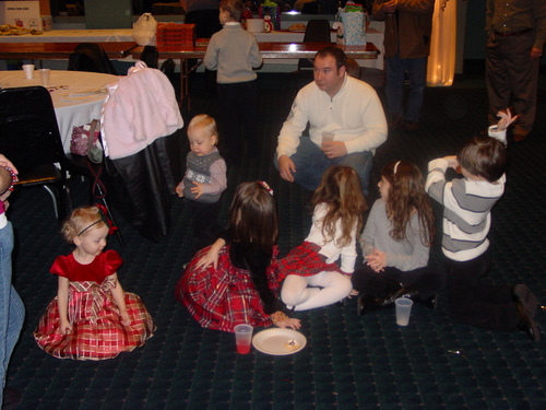 ./Gallery/XmasChildren12-12-10/DSC05959.JPG