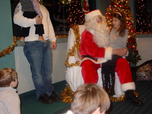 ./Gallery/XmasChildren12-12-10/DSC05962.JPG