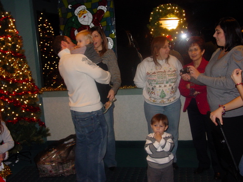 ./Gallery/XmasChildren12-12-10/DSC05963.JPG