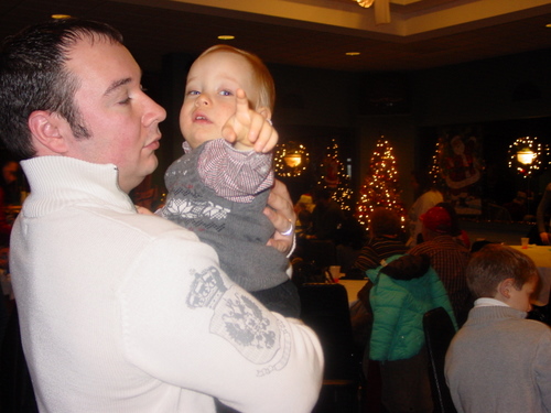 ./Gallery/XmasChildren12-12-10/DSC05979.JPG
