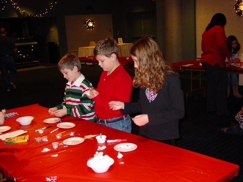 ./Gallery/XmasChildren12-13-09/DSC04893.JPG