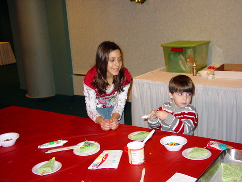 ./Gallery/XmasChildren12-13-09/DSC04896.JPG