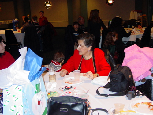 ./Gallery/XmasChildren12-13-09/DSC04906.JPG