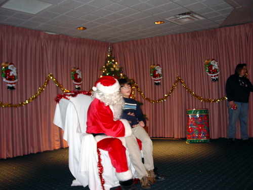 ./Gallery/XmasChildren12-13-09/DSC04915.JPG
