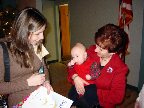 ./Gallery/XmasChildren12-13-09/DSC04932.JPG